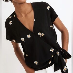 madewell sash-tie wrap top in lazy daisies | cropped | size small 🌼
